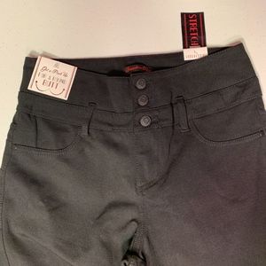 SAPPHIRE RED Stretch Knit, Black Jeans SZ Large